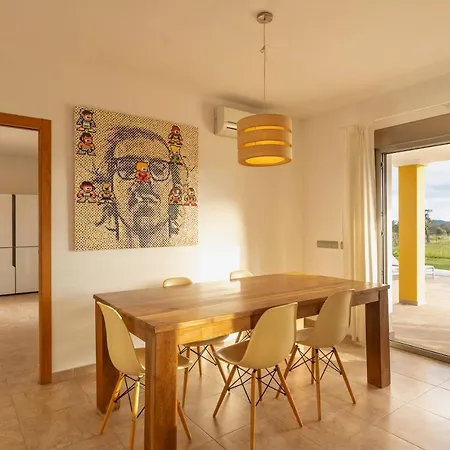 Con Piscina Ibiza Centro Вилла